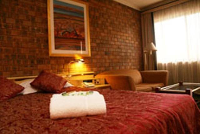 דובו Countryman Motor Inn חדר תמונה